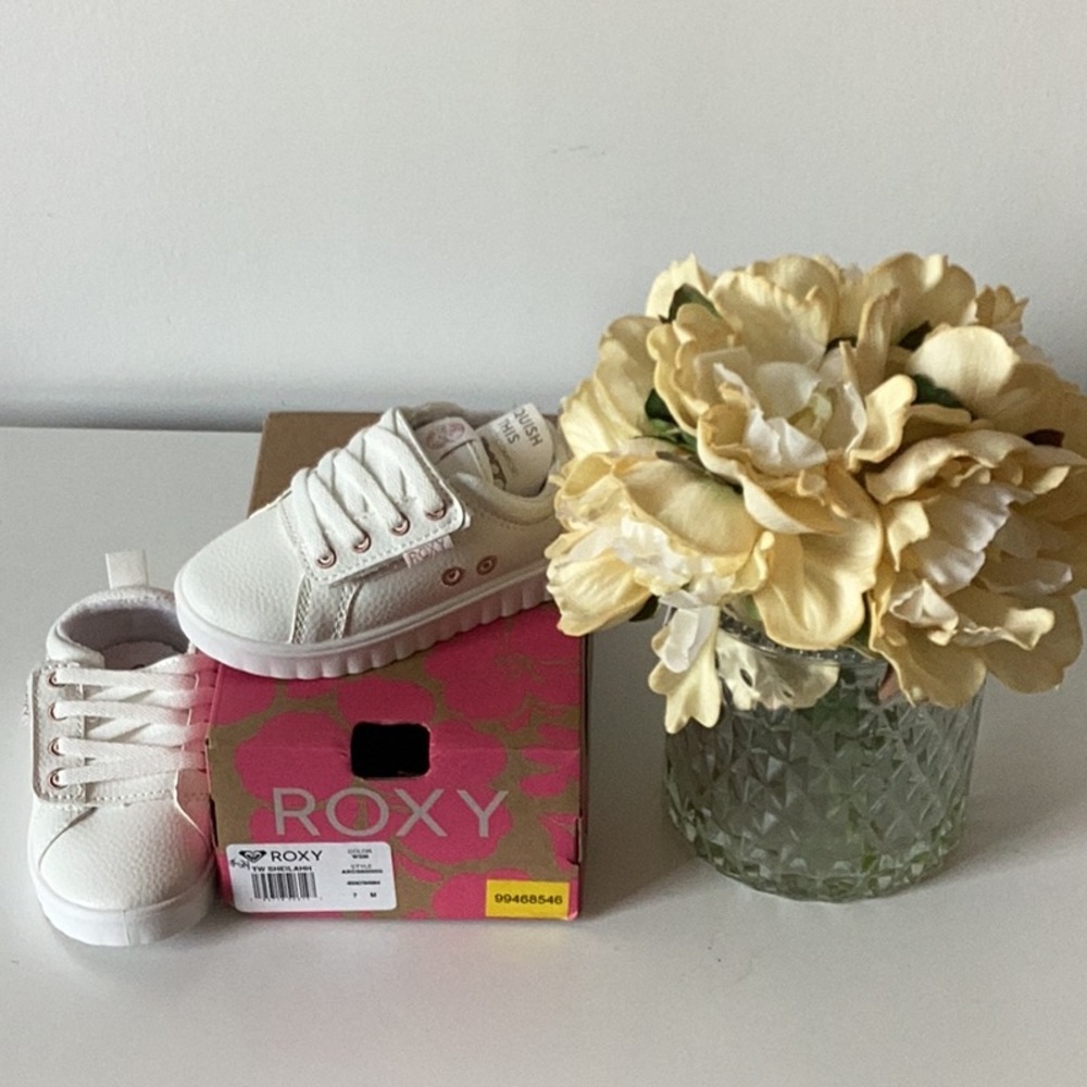 Roxy TW Sheilahh